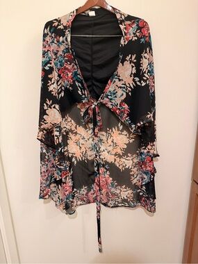 VENUS Black Floral Sheer Cover-Up Size S